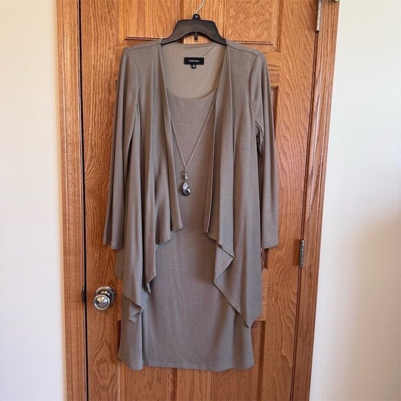 R&M Richards Women's Dress Set Size 14 Beige Formal with Necklace NWT - Picture 7 of 8